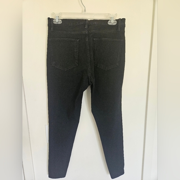 Frame Le High Skinny in Film Noir - Picture 8 of 15